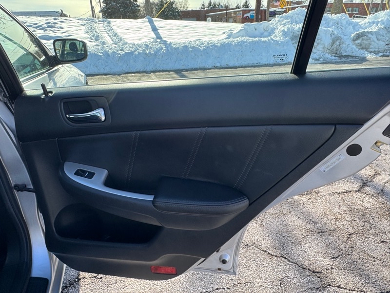 Honda Accord EX-L Sedan AT with Navigation System 2003