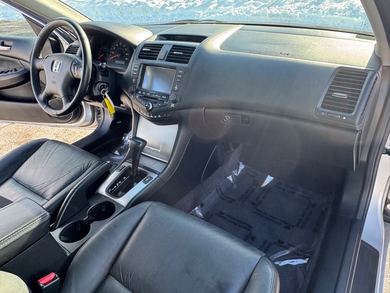 Honda Accord EX-L Sedan AT with Navigation System 2003