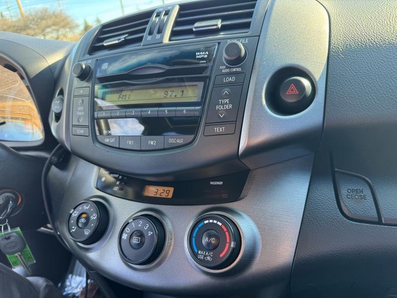 Toyota RAV4 Sport I4 4WD 2011