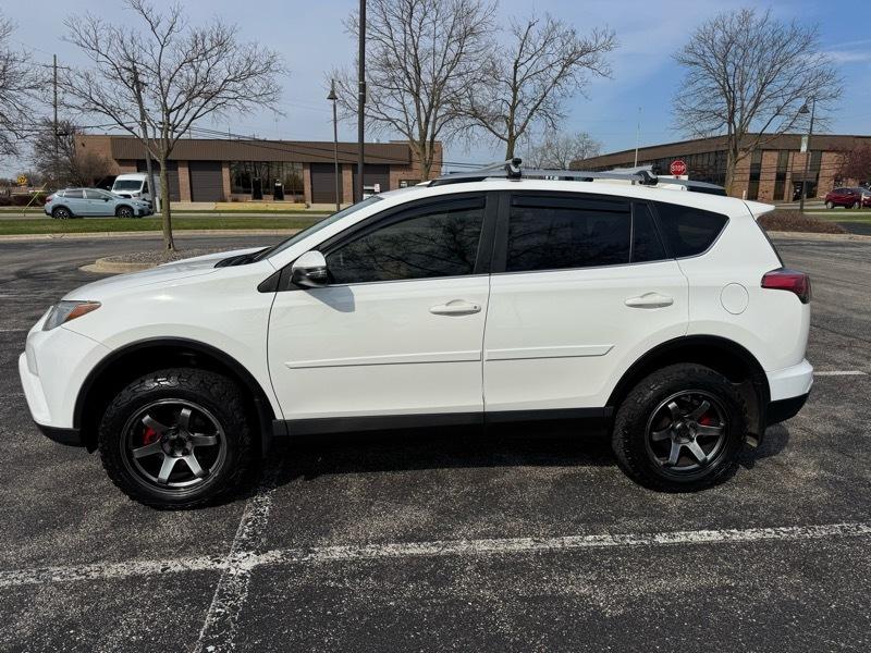 Toyota RAV4 XLE AWD 2018
