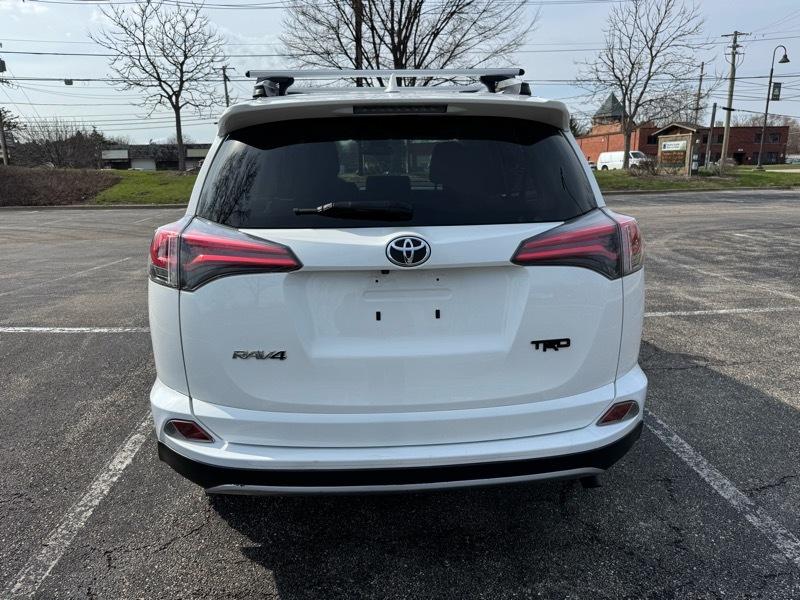 Toyota RAV4 XLE AWD 2018
