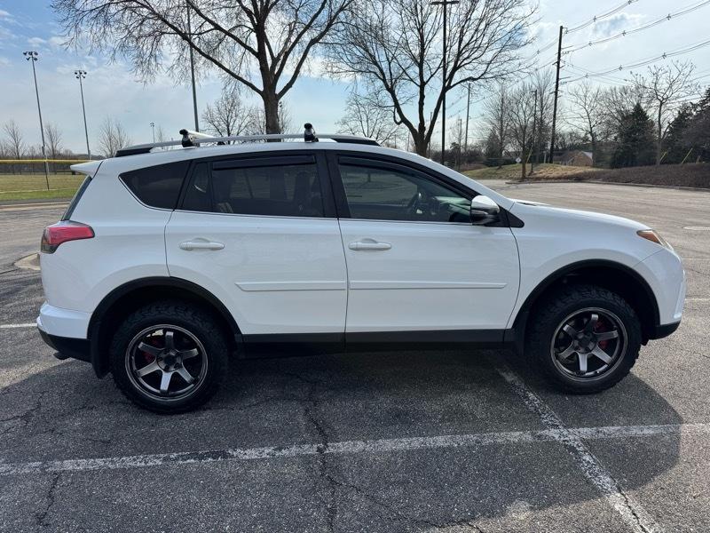 Toyota RAV4 XLE AWD 2018