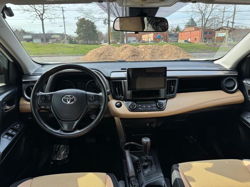 Toyota RAV4 XLE AWD 2018