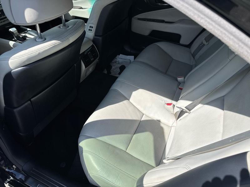 Lexus LS 460 Luxury Sedan 2015