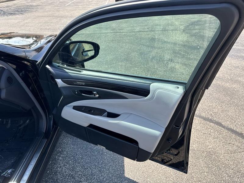 Lexus LS 460 Luxury Sedan 2015