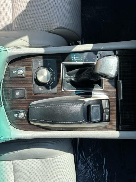 Lexus LS 460 Luxury Sedan 2015