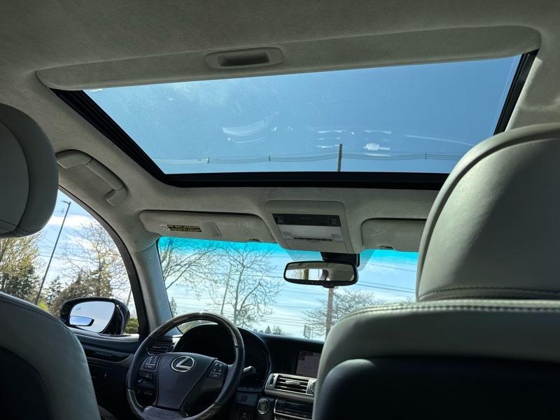 Lexus LS 460 Luxury Sedan 2015