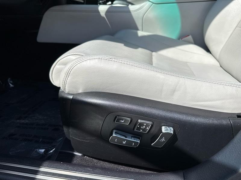 Lexus LS 460 Luxury Sedan 2015