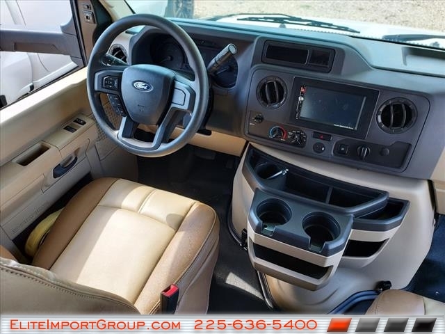 Ford E-Series Cutaway E-450 DRW 158" WB 2021 Ford E-Series Cutaway E-450 DRW 158" WB 2021