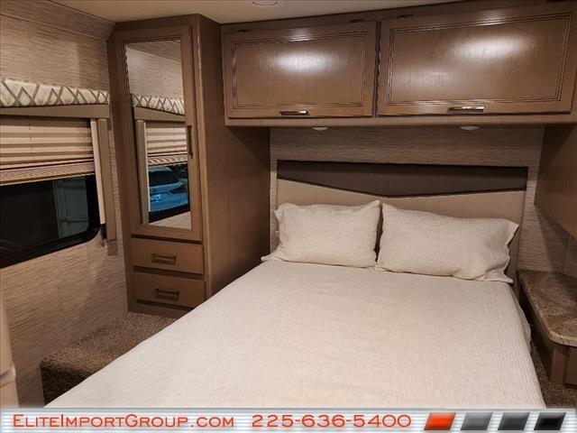 Ford E-Series Cutaway E-450 DRW 158" WB 2021