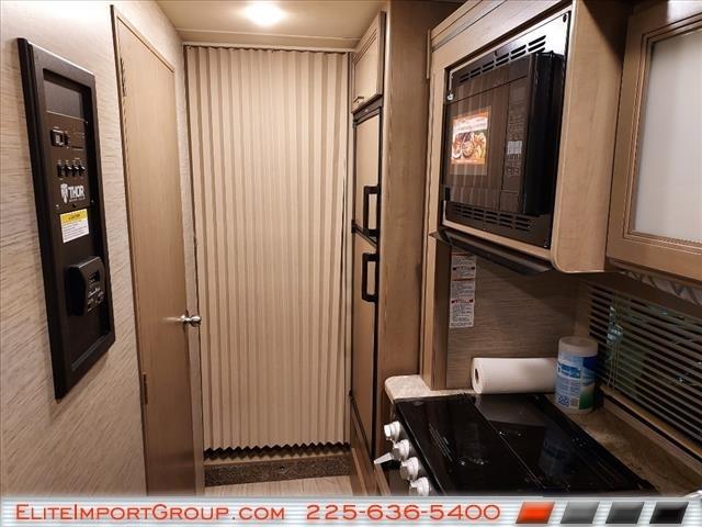 Ford E-Series Cutaway E-450 DRW 158" WB 2021