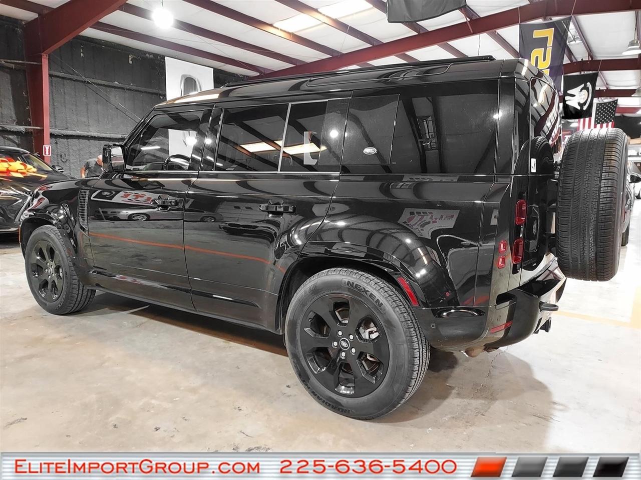 Land Rover Defender 110 X-Dynamic SE AWD 2022