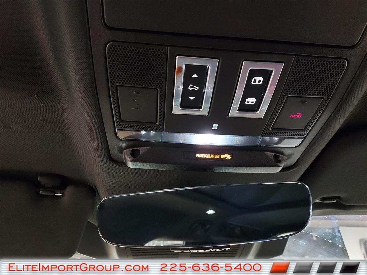 Land Rover Defender 110 X-Dynamic SE AWD 2022