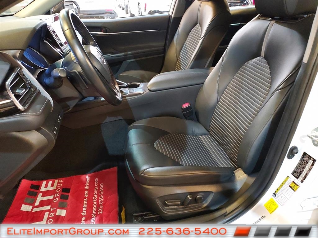 Toyota Camry SE Auto (Natl) 2024