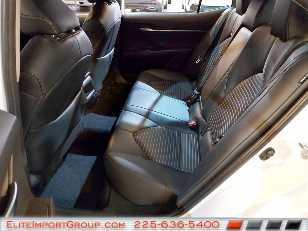 Toyota Camry SE Auto (Natl) 2024