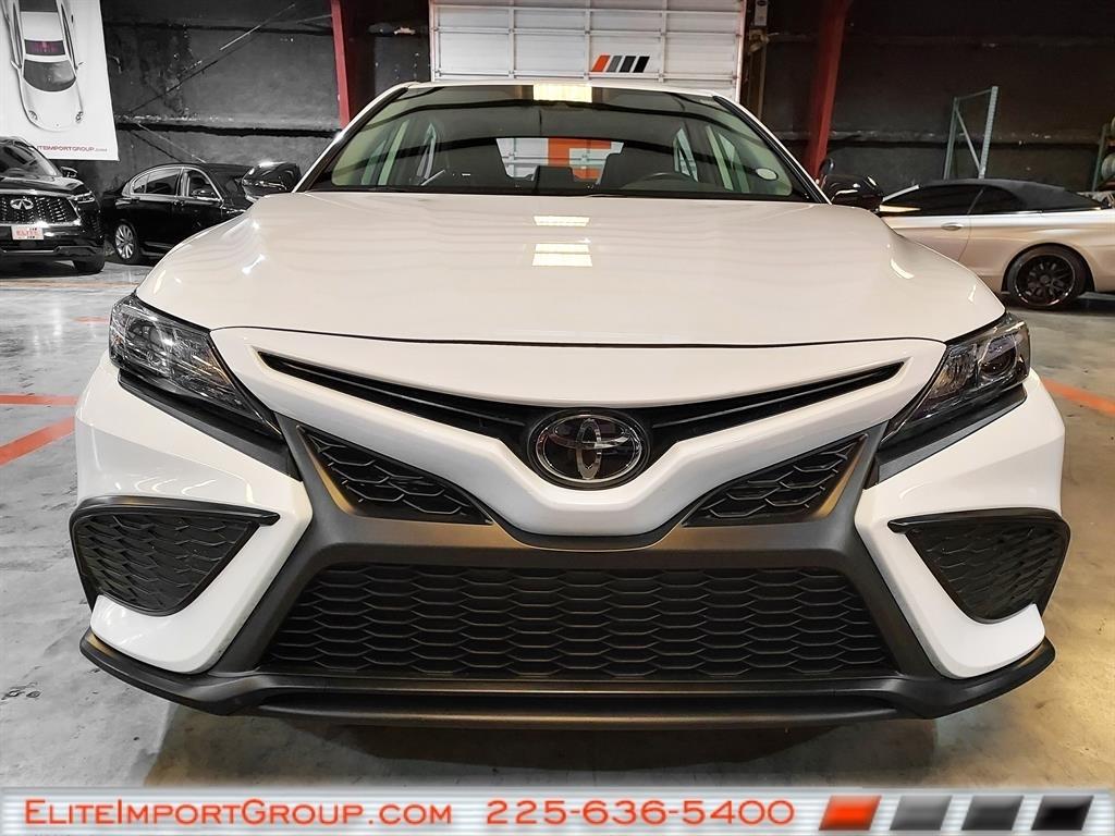 Toyota Camry SE Auto (Natl) 2024