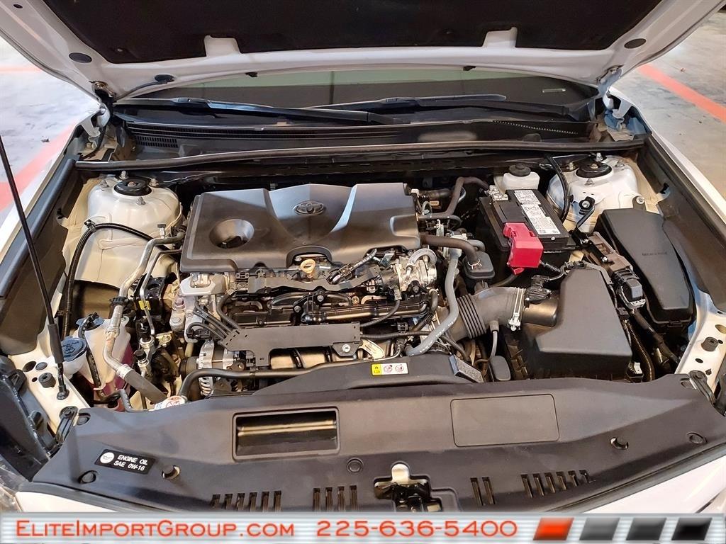 Toyota Camry SE Auto (Natl) 2024