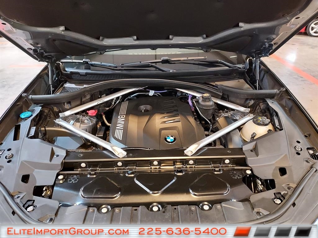 BMW X5 sDrive40i Sports Activity Vehicle 2025