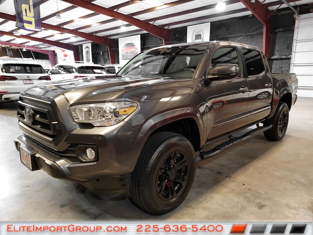 2021 Toyota Tacoma SR's photo