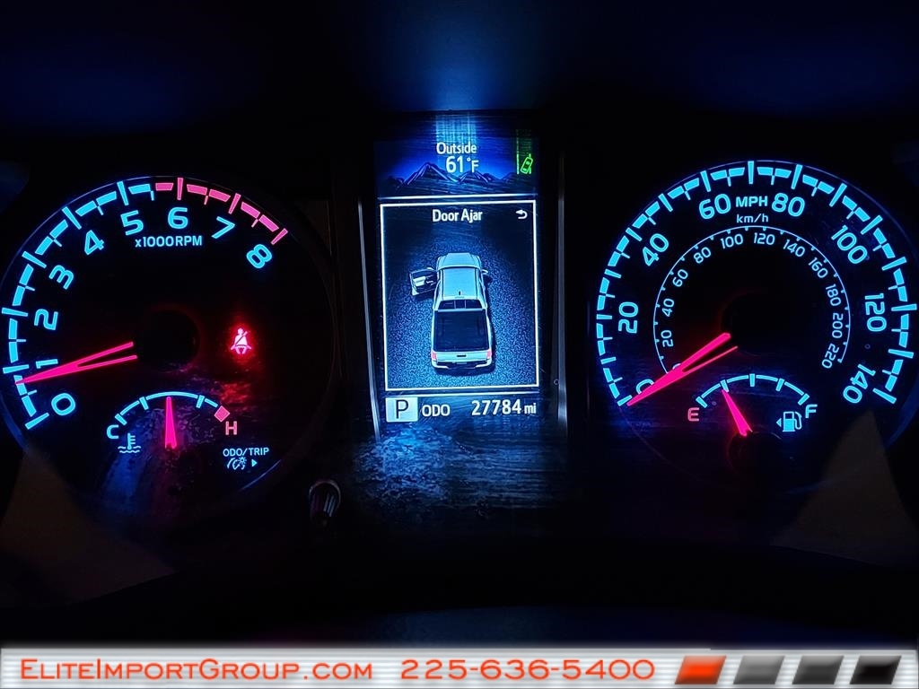 Toyota Tacoma 2WD SR5 Double Cab 5' Bed I4 AT (Natl) 2021