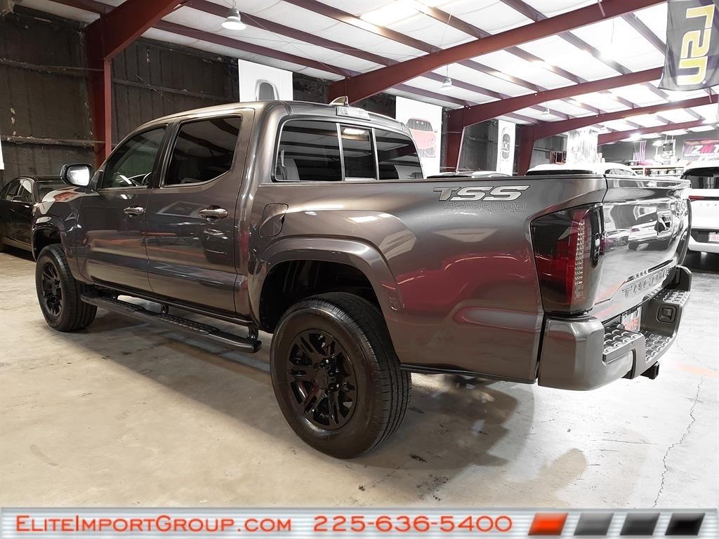Toyota Tacoma 2WD SR5 Double Cab 5' Bed I4 AT (Natl) 2021
