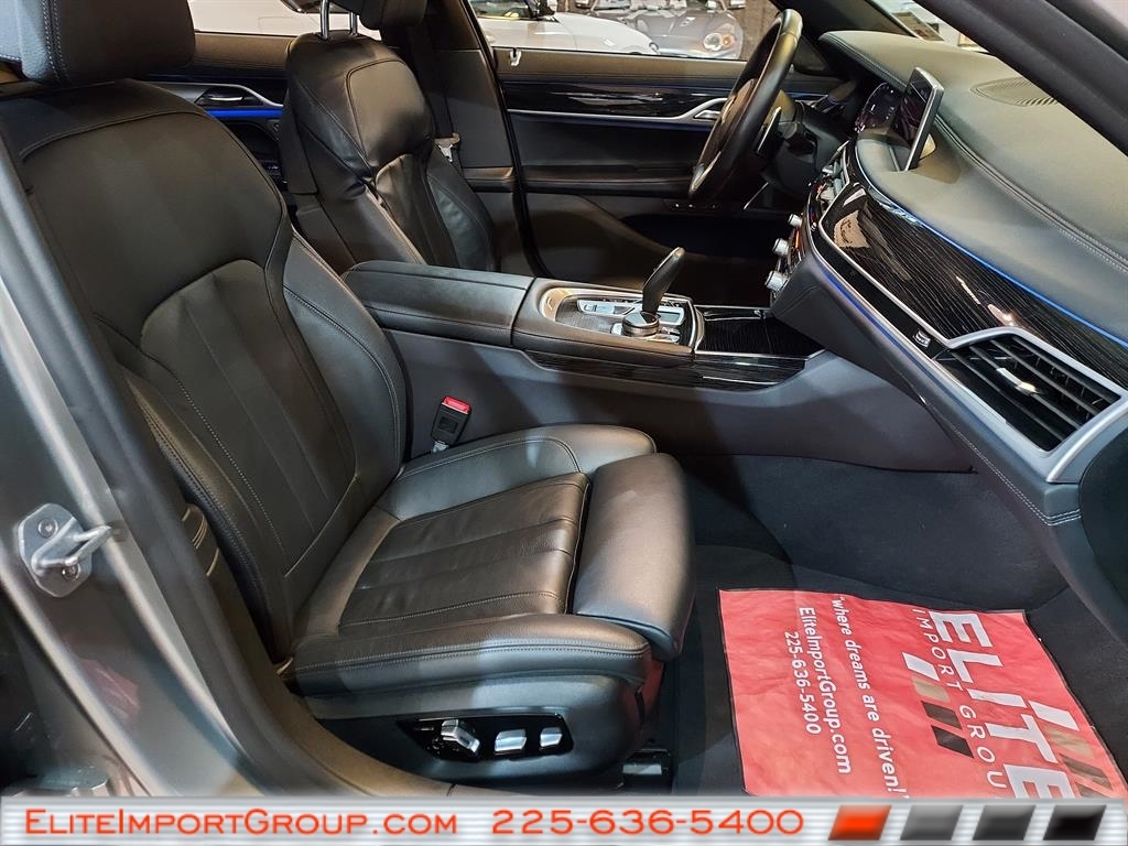 BMW 7 Series 740i Sedan 2020