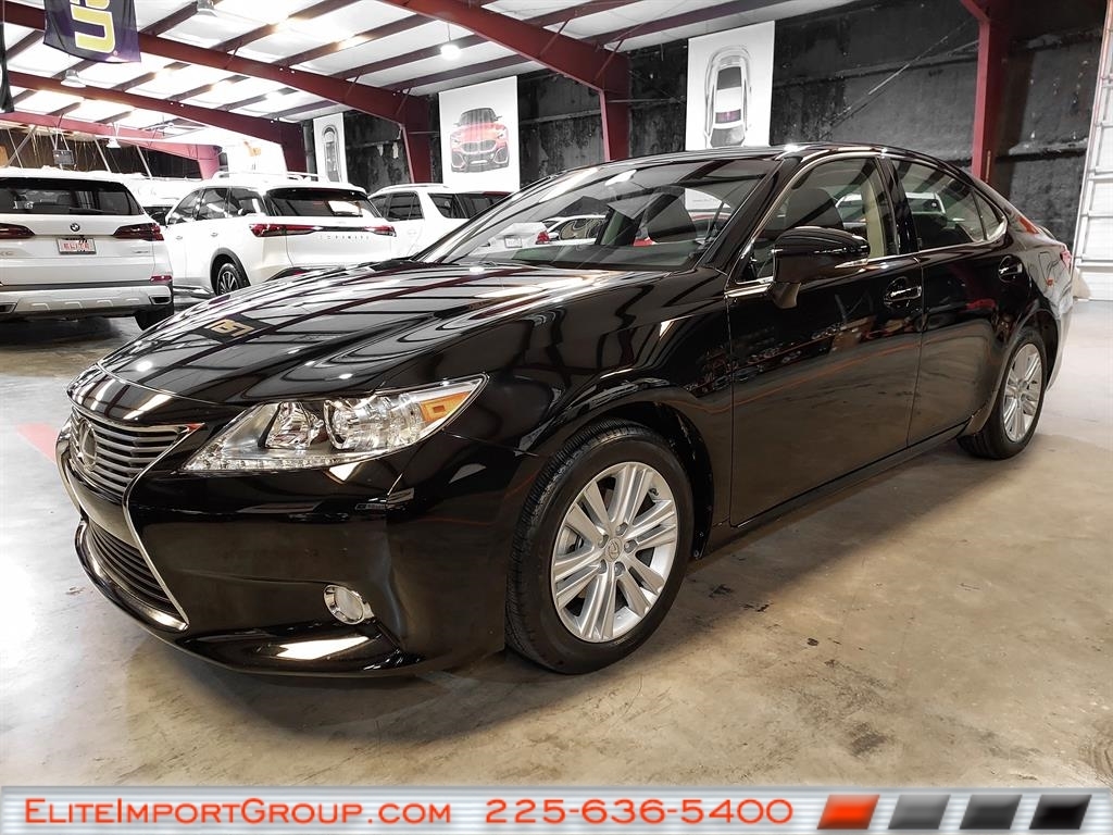 2015 Lexus ES 350's photo