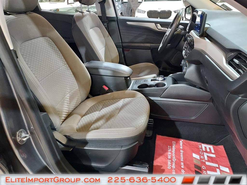Ford Escape SE Hybrid FWD 2021