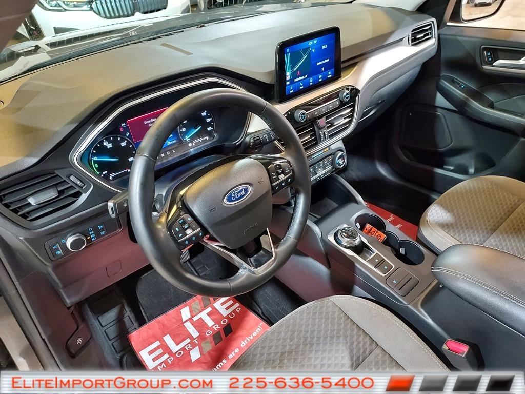Ford Escape SE Hybrid FWD 2021