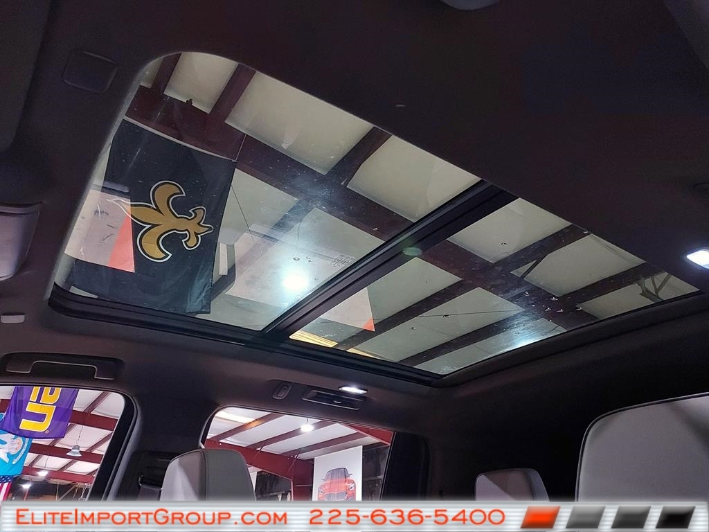 GMC Yukon XL 2WD 4dr SLT 2024