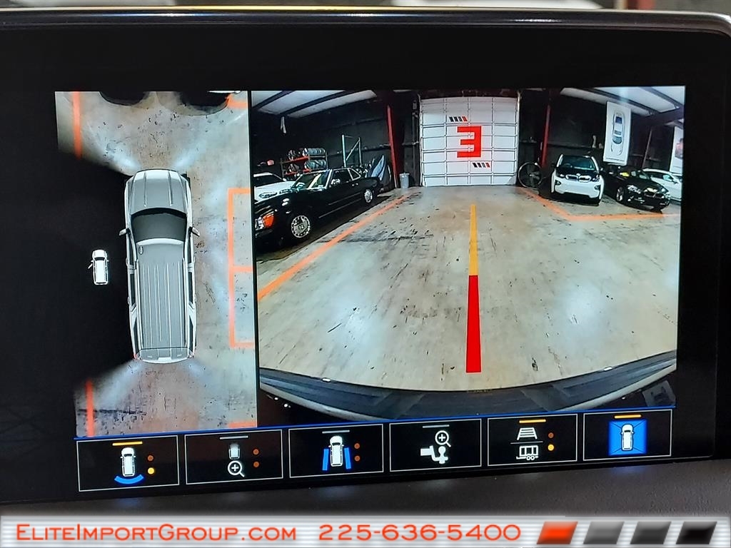 GMC Yukon XL 2WD 4dr SLT 2024