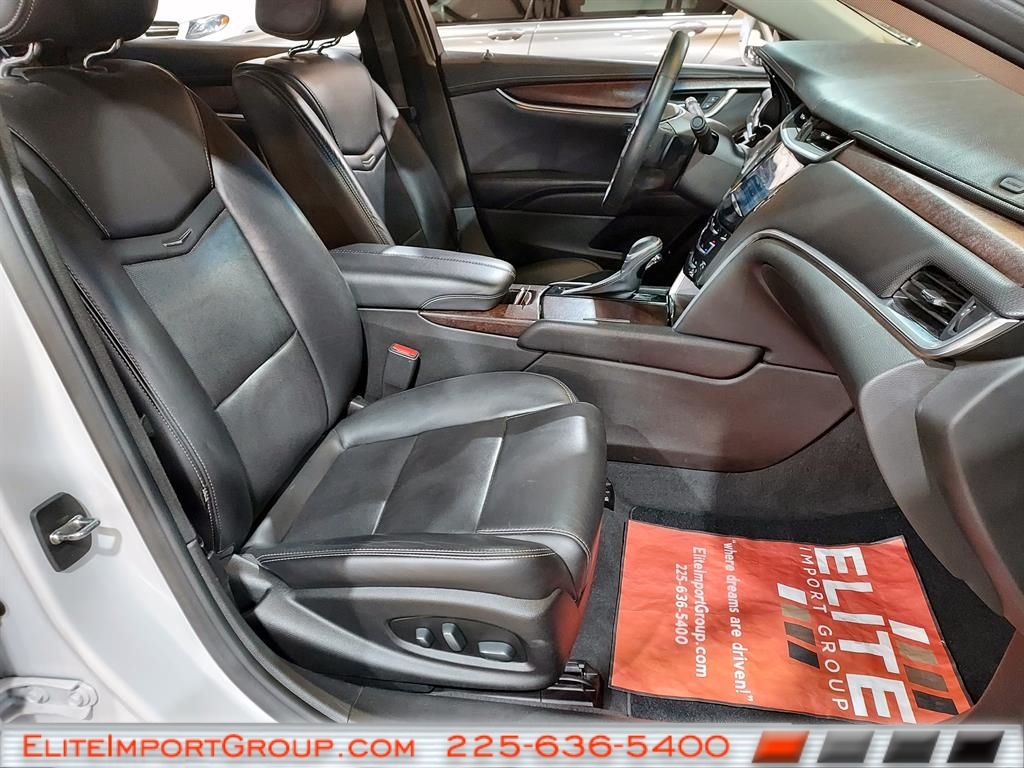 Cadillac XTS 4dr Sdn Luxury FWD 2019