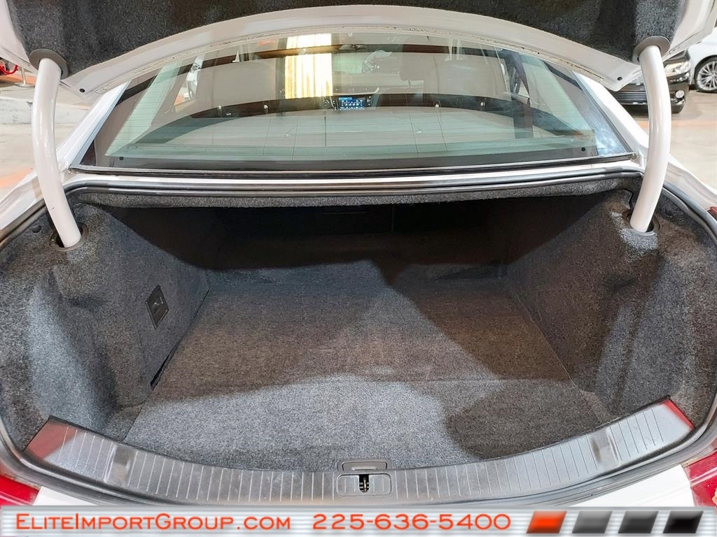 Cadillac XTS 4dr Sdn Luxury FWD 2019