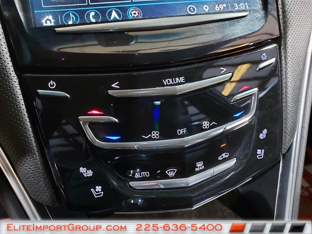 Cadillac XTS 4dr Sdn Luxury FWD 2019