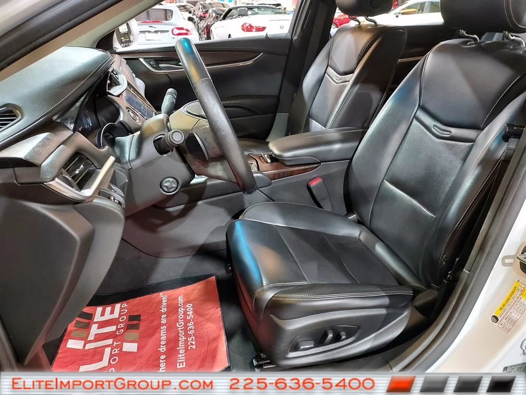 Cadillac XTS 4dr Sdn Luxury FWD 2019