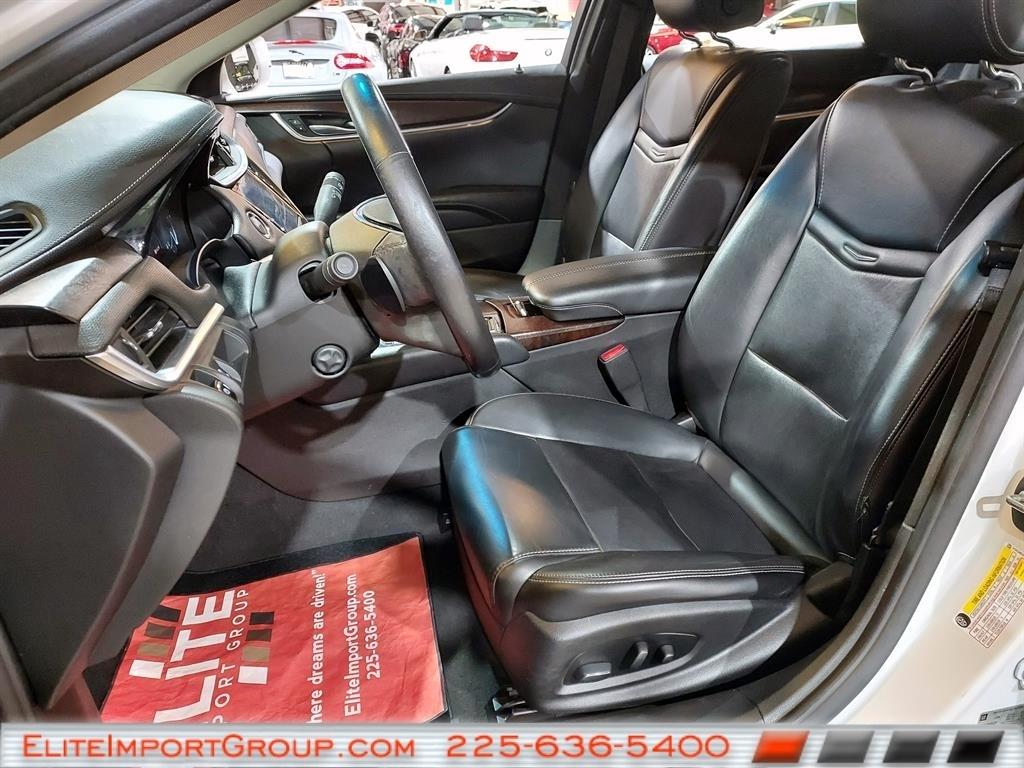 Cadillac XTS 4dr Sdn Luxury FWD 2019