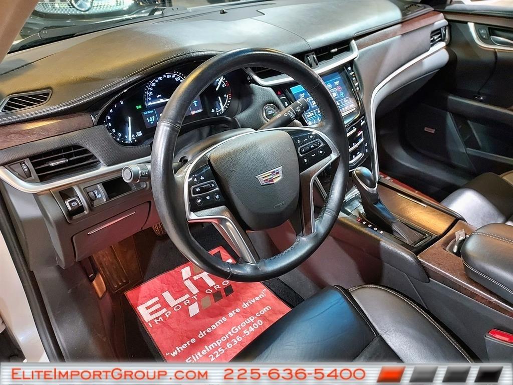 Cadillac XTS 4dr Sdn Luxury FWD 2019