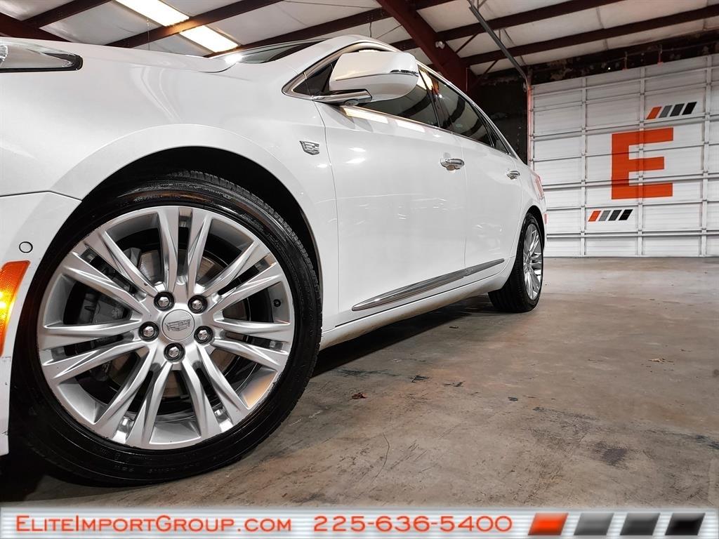 Cadillac XTS 4dr Sdn Luxury FWD 2019