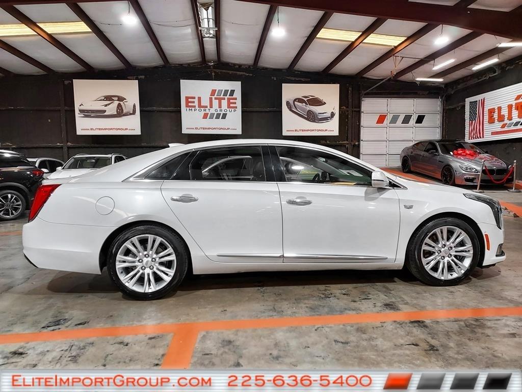 Cadillac XTS 4dr Sdn Luxury FWD 2019