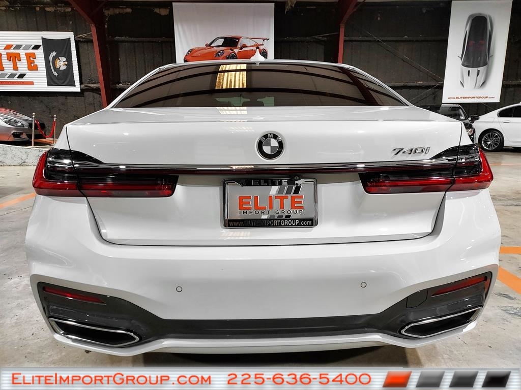BMW 7 Series 740i Sedan 2021