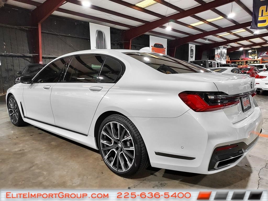 BMW 7 Series 740i Sedan 2021
