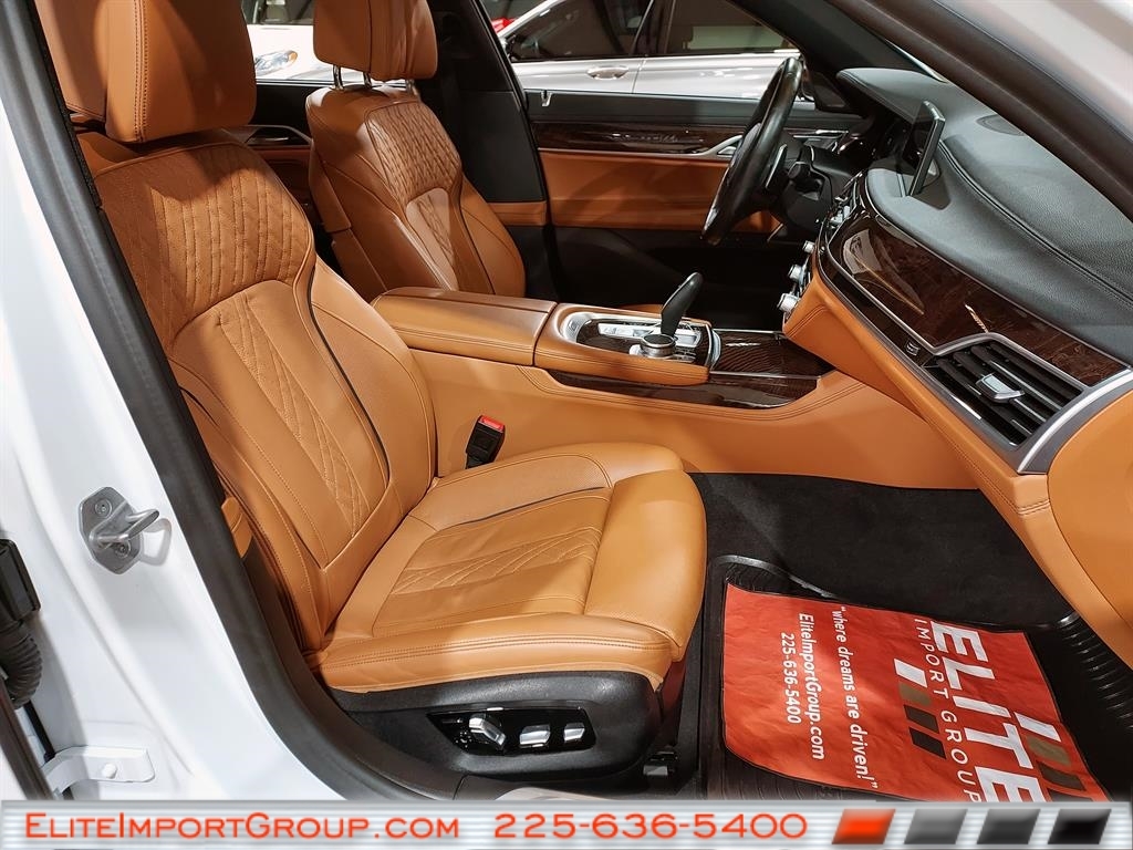 BMW 7 Series 740i Sedan 2021