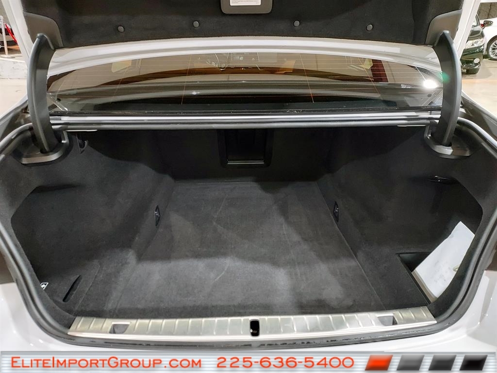 BMW 7 Series 740i Sedan 2021