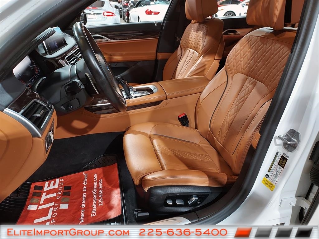 BMW 7 Series 740i Sedan 2021
