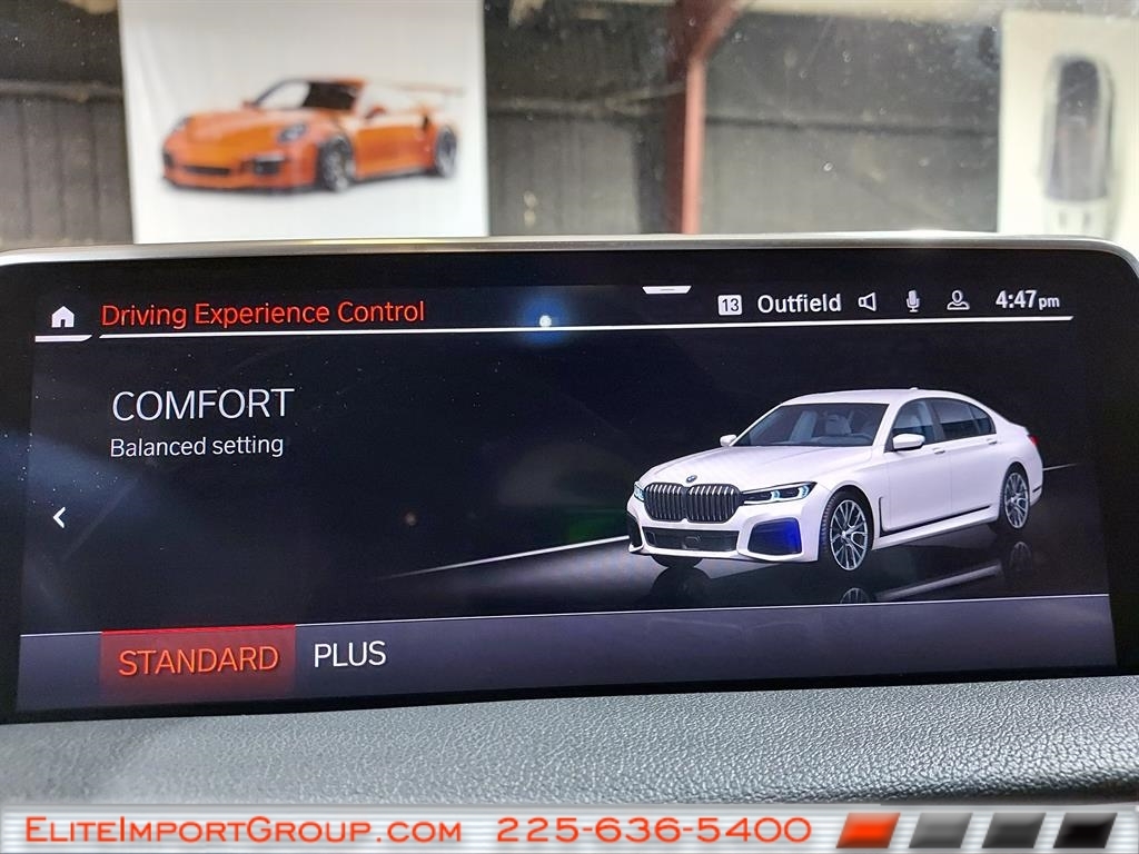 BMW 7 Series 740i Sedan 2021