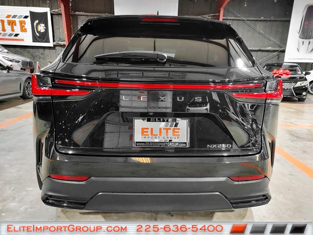 Lexus NX NX 250 Premium FWD 2025