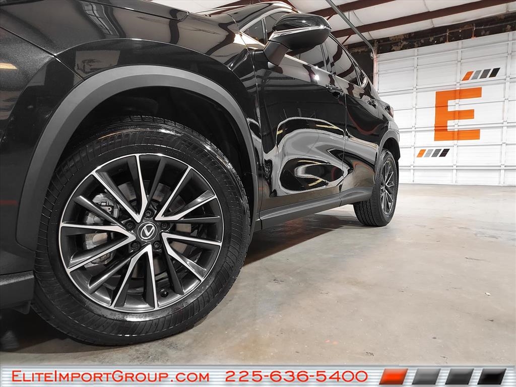 Lexus NX NX 250 Premium FWD 2025