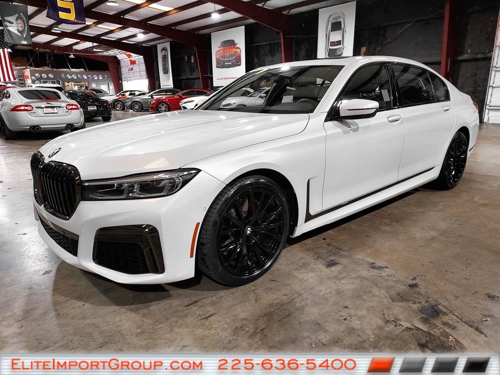 2022 BMW 7 Series 740i's photo