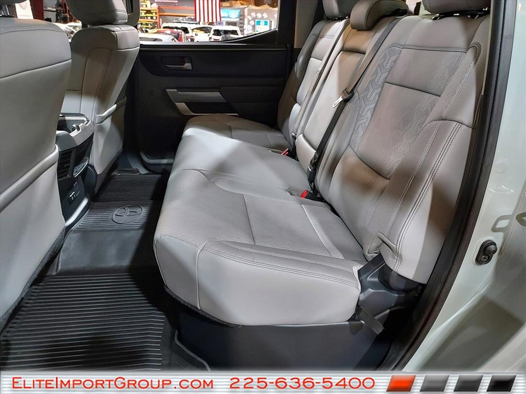 Toyota Tundra 4WD SR5 CrewMax 5.5' Bed (Natl) 2024