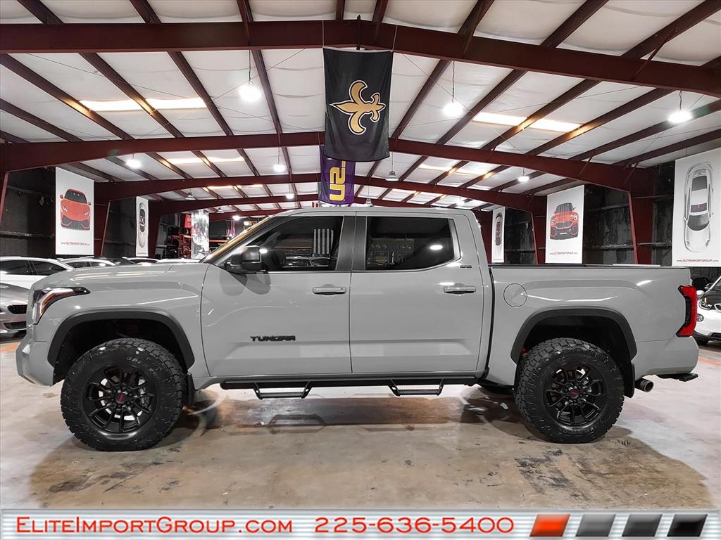 Toyota Tundra 4WD SR5 CrewMax 5.5' Bed (Natl) 2024